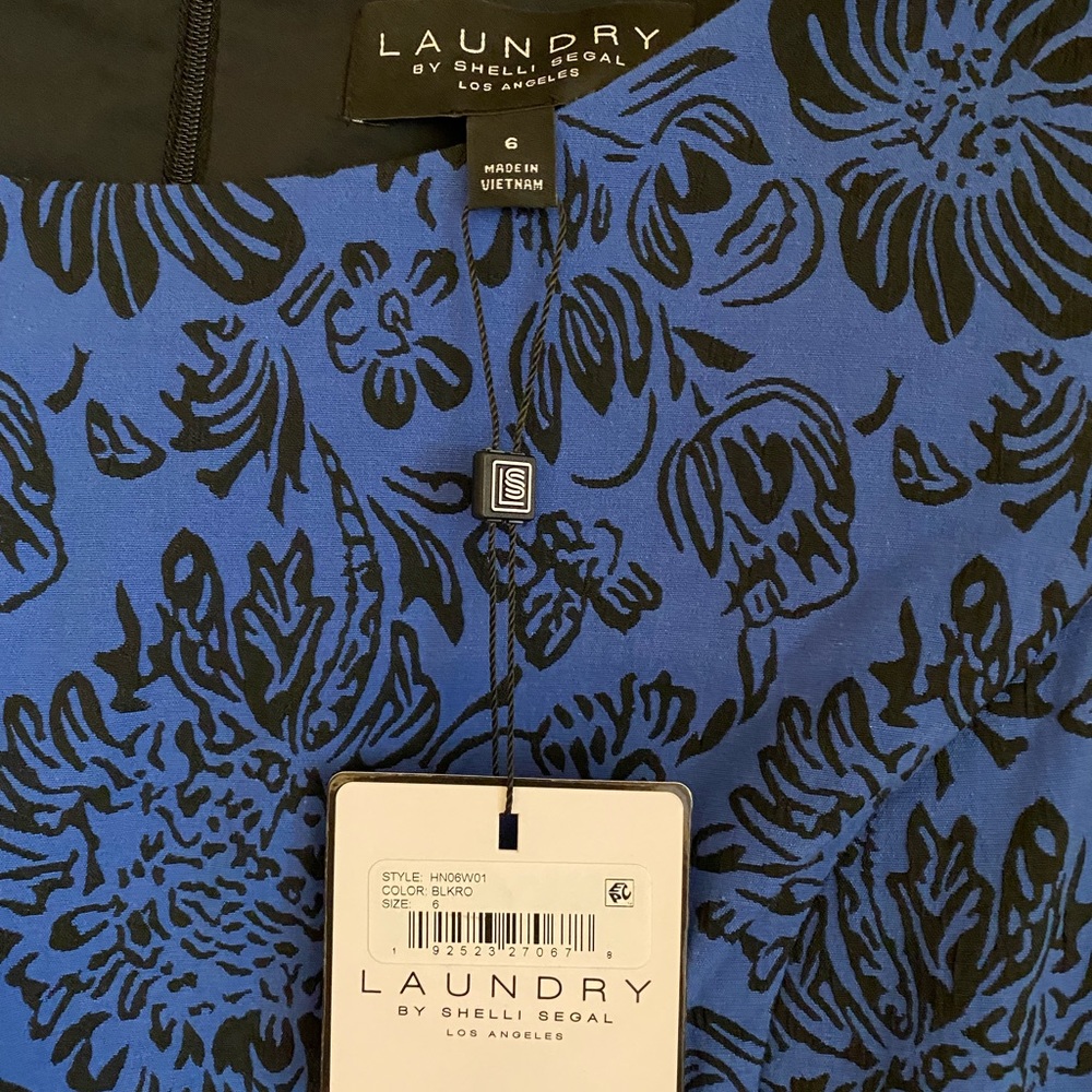 Laundry dress with bell sleeves size 6